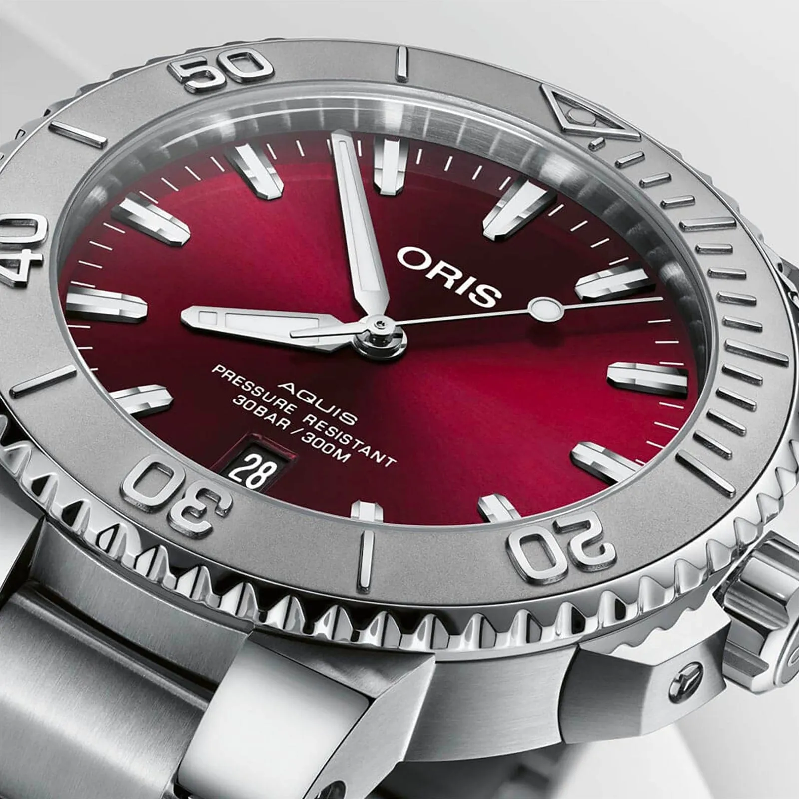 Aquis Date Relief Cherry Edition (41.5mm)