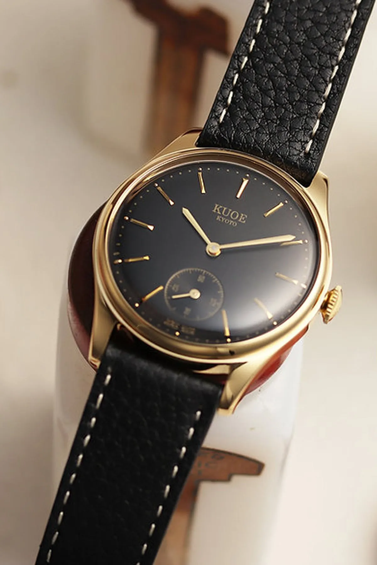 Old Smith - 90-001 - Black Dial/Gold Case - Black Lychee Leather