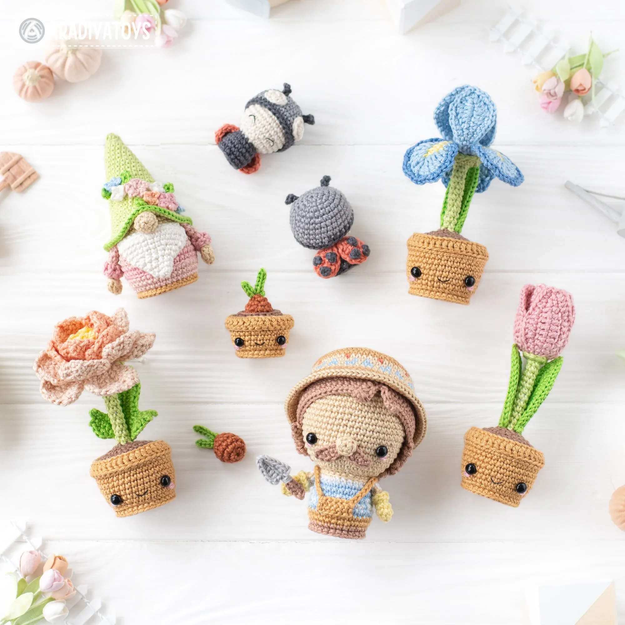 Secret Garden from “Mini Kingdom” collection / crochet patterns by AradiyaToys (Amigurumi tutorial PDF file), crochet flowers, amigurumi gnome, crochet ladybug, amigurumi gardener